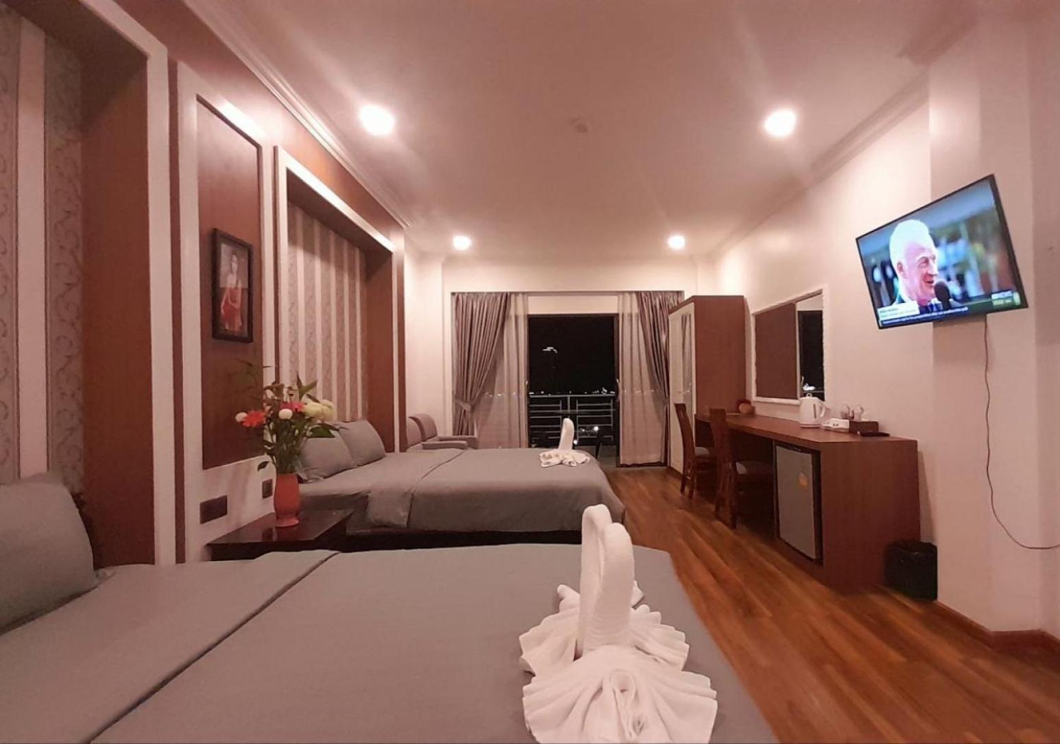 4 Rivers Hotel Phnom Penh Exterior photo