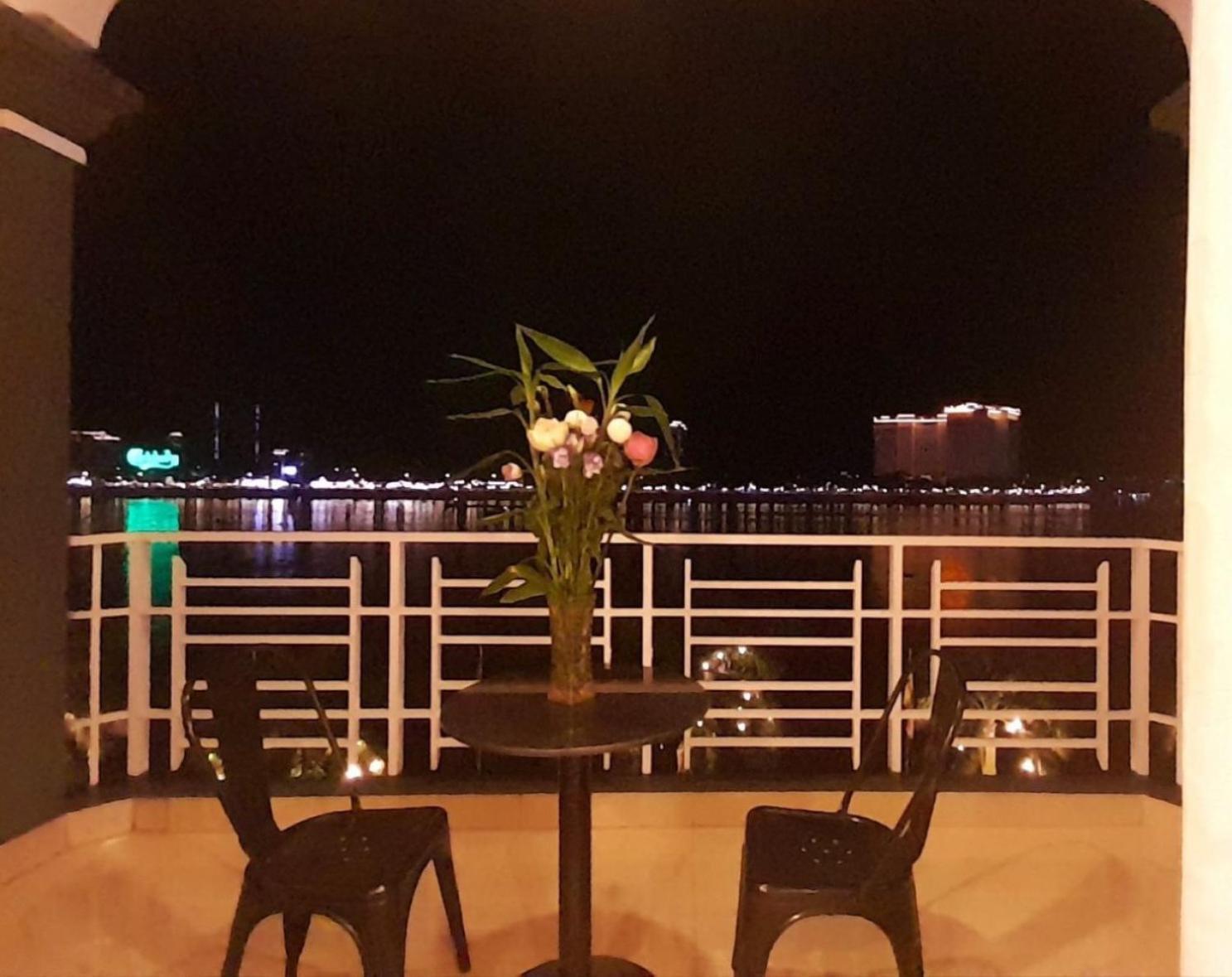 4 Rivers Hotel Phnom Penh Exterior photo