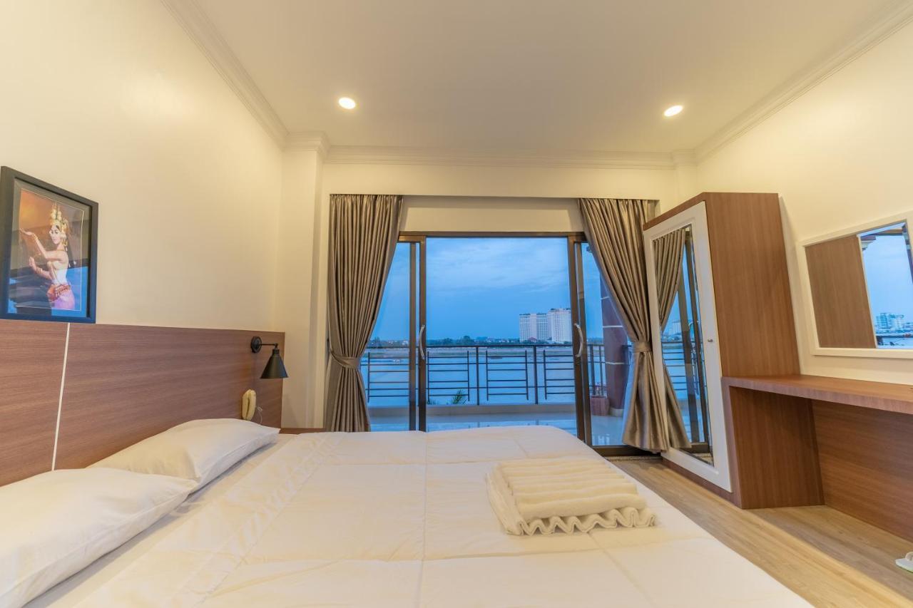 4 Rivers Hotel Phnom Penh Exterior photo