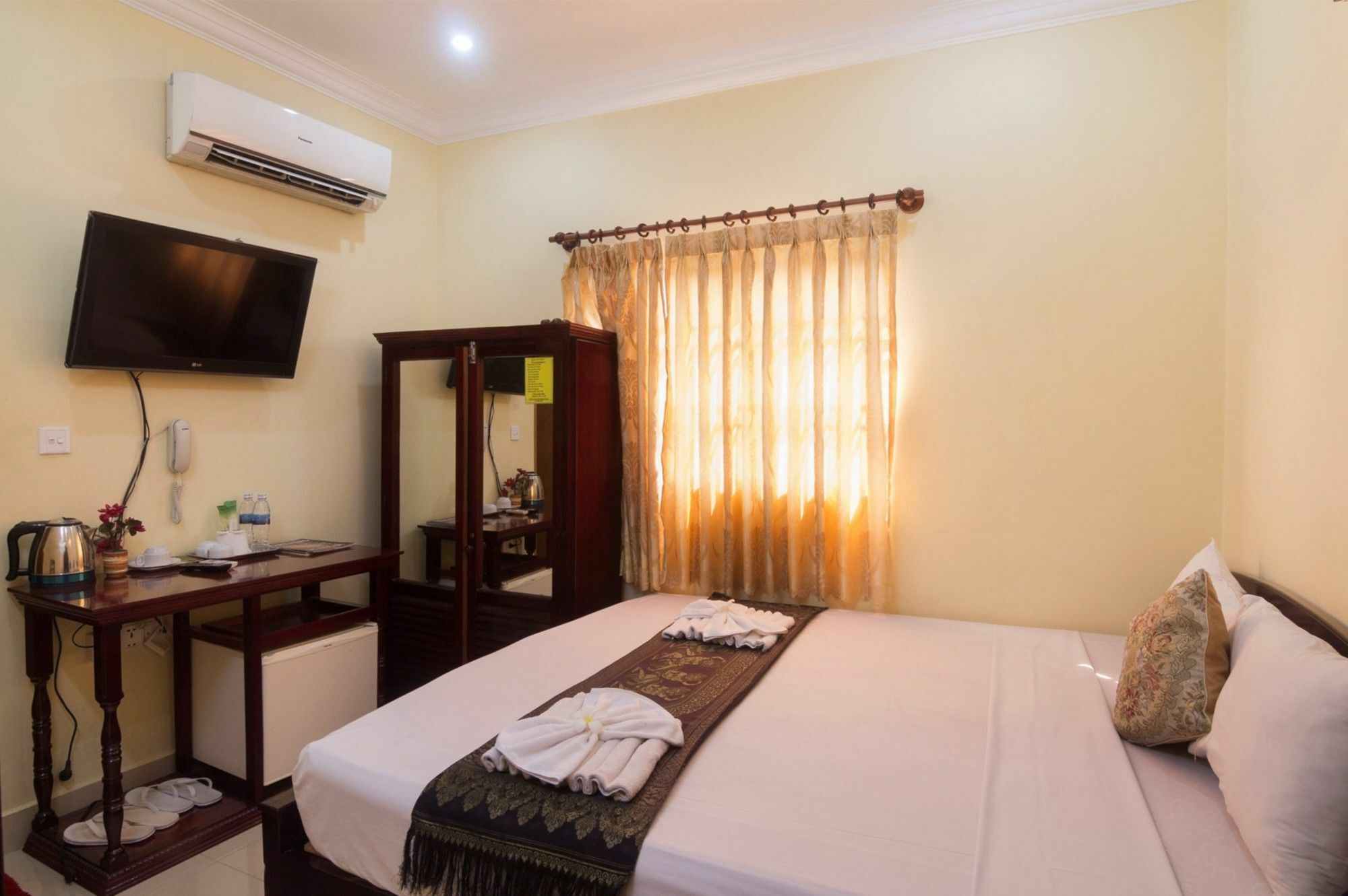 4 Rivers Hotel Phnom Penh Exterior photo