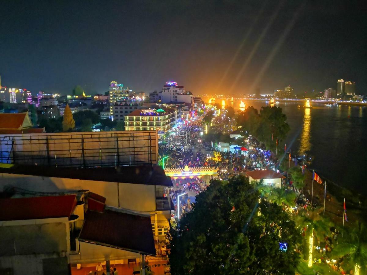 4 Rivers Hotel Phnom Penh Exterior photo