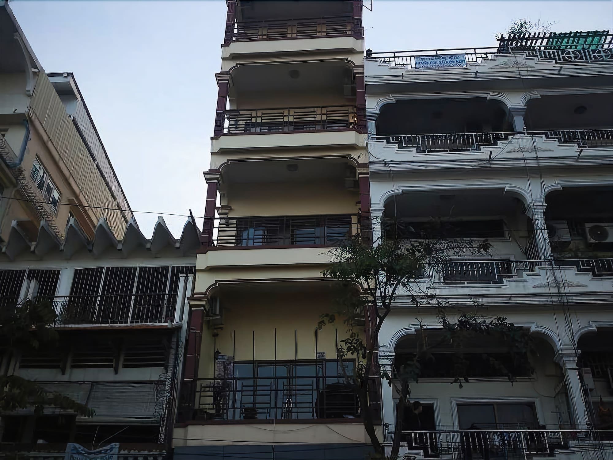 4 Rivers Hotel Phnom Penh Exterior photo